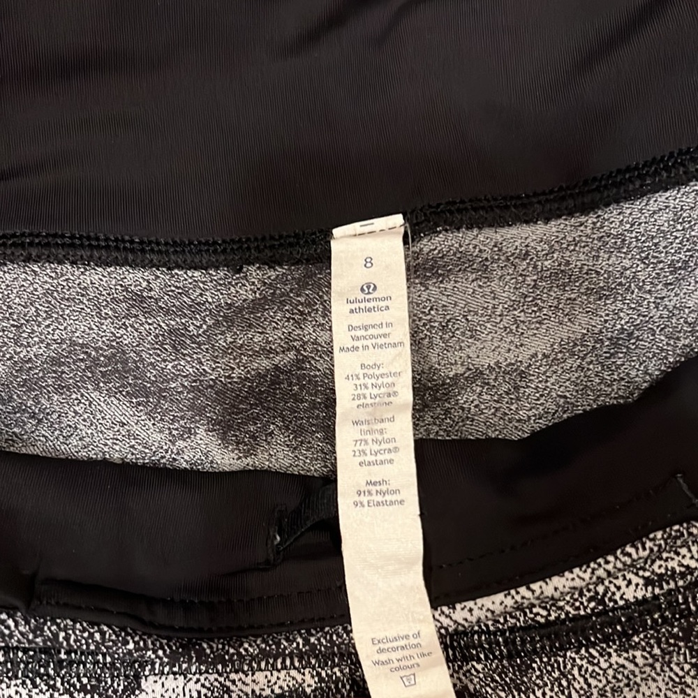 Lululemon Crop Leggings Gray Black Space Dye Athletic Pants Size 8 - Picture 4 of 5